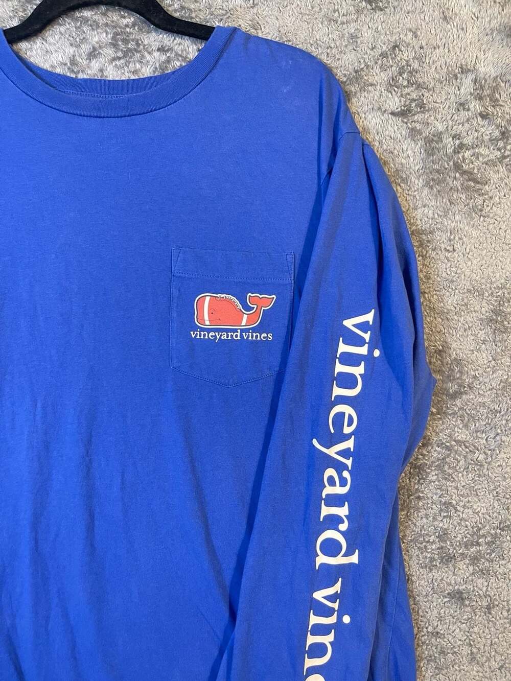 Vineyard Vines Football Whale Long Sleeve Pocket T-Shirt Size Large